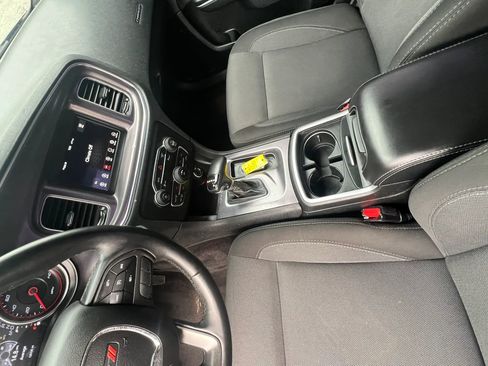 Used 2018 Dodge Charger SXT RWD image 26