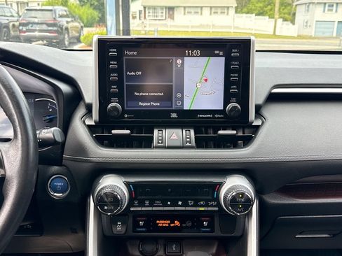 Used 2021 Toyota RAV4 Limited AWD/4WD image 18