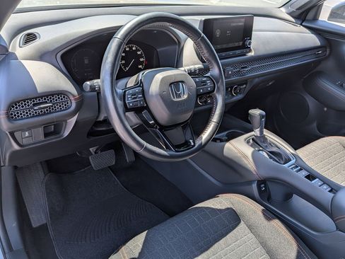 Used 2025 Honda HR-V Sport image 17