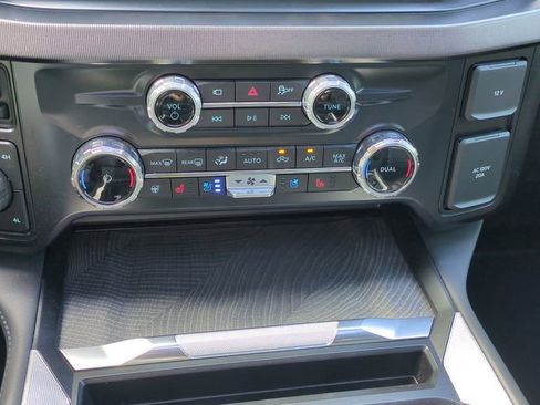 Used 2025 Ford F250 Platinum image 21