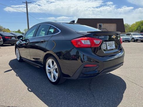 Used 2017 Chevrolet Cruze Premier FWD image 7