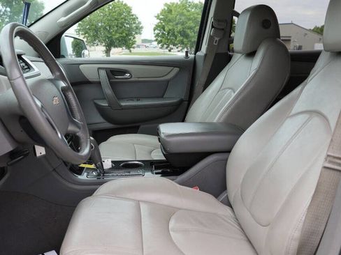 Used 2015 Chevrolet Traverse LT image 13
