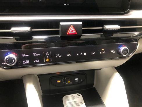 New 2026 Kia Sportage EX FWD image 31