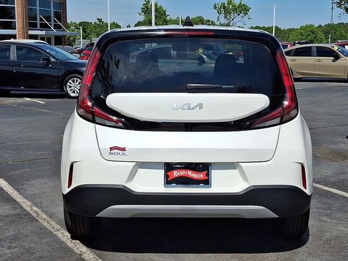 Used 2025 Kia Soul LX w/ LX Technology Package image 6