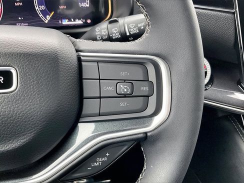 Used 2024 Jeep Wagoneer 2WD w/ Premium Group I image 19