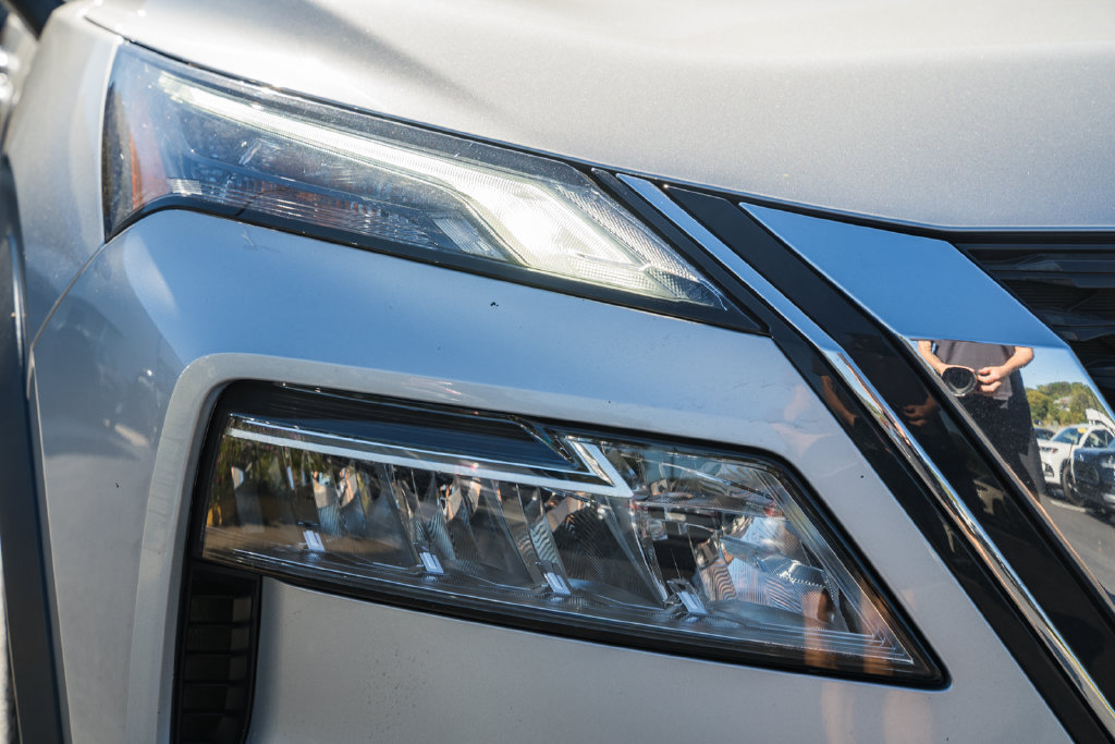 Used 2023 Nissan Rogue SV AWD/4WD image 11