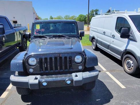Used 2018 Jeep Wrangler Unlimited Sahara AWD/4WD image 1