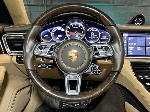 Used 2020 Porsche Panamera Turbo image 20