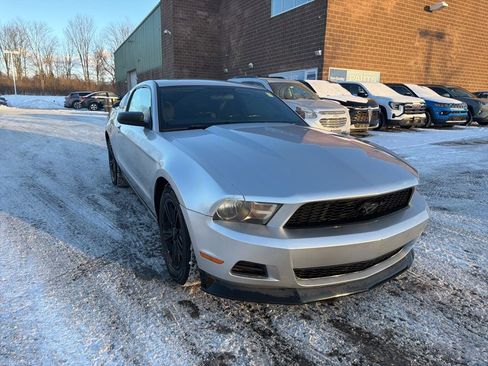 Used 2012 Ford Mustang Coupe image 2