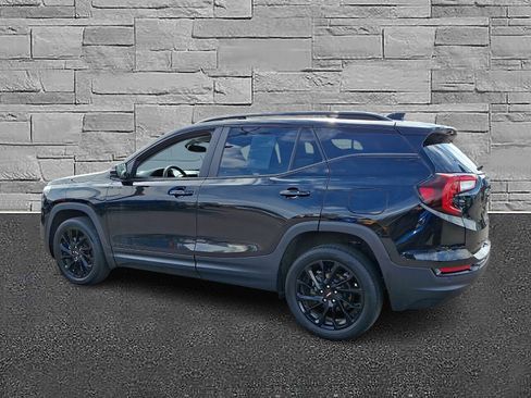 Used 2023 GMC Terrain SLE w/ Driver Convenience Package image 7
