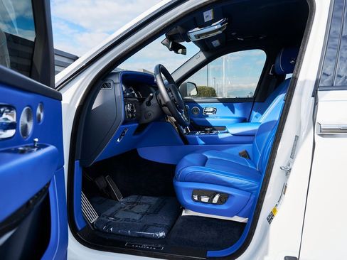 Used 2023 Rolls-Royce Cullinan Black Badge w/ Driver's Package image 30