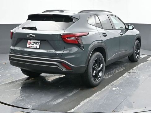 New 2026 Chevrolet Trax LT w/ Driver Confidence Package image 8