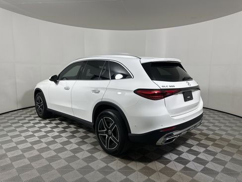 Used 2026 Mercedes-Benz GLC 300 4MATIC image 5