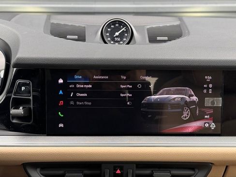 New 2026 Porsche Cayenne image 25