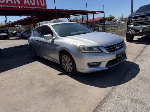 Used 2015 Honda Accord EX-L image 9