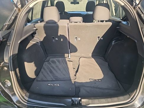 Used 2022 Nissan Kicks SV FWD image 40