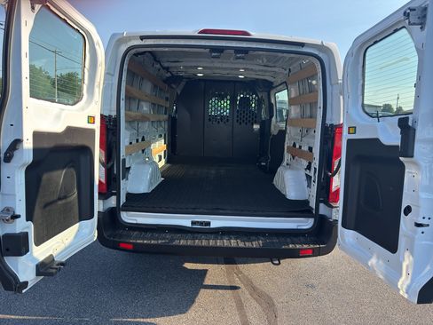 Used 2025 Ford Transit 250 Low Roof w/ Exterior Upgrade Package RWD image 9
