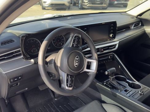 Used 2021 Kia K5 LXS image 13