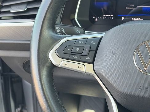 Used 2024 Volkswagen Jetta SE image 28