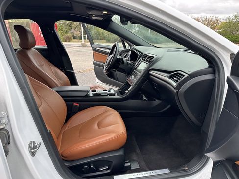 Used 2019 Ford Fusion Titanium image 24
