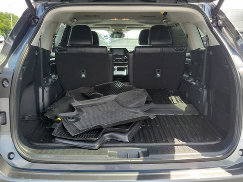 Certified 2025 Toyota Highlander XLE AWD/4WD image 10