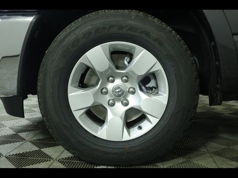 New 2026 RAM 1500 4x4 Crew Cab image 15