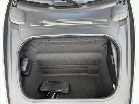 Certified 2025 Porsche 911 Carrera RWD image 8