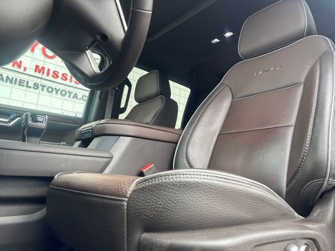 Used 2024 GMC Sierra 1500 Denali w/ Denali Reserve Package image 9