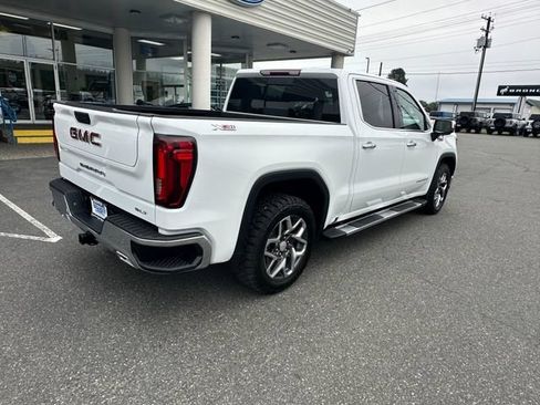 Used 2025 GMC Sierra 1500 SLT w/ SLT Convenience Package AWD/4WD image 2