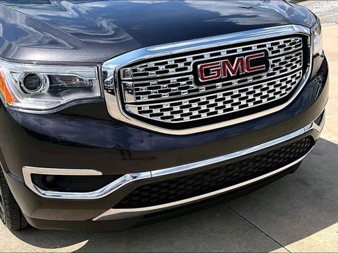 Used 2018 GMC Acadia Denali FWD image 34