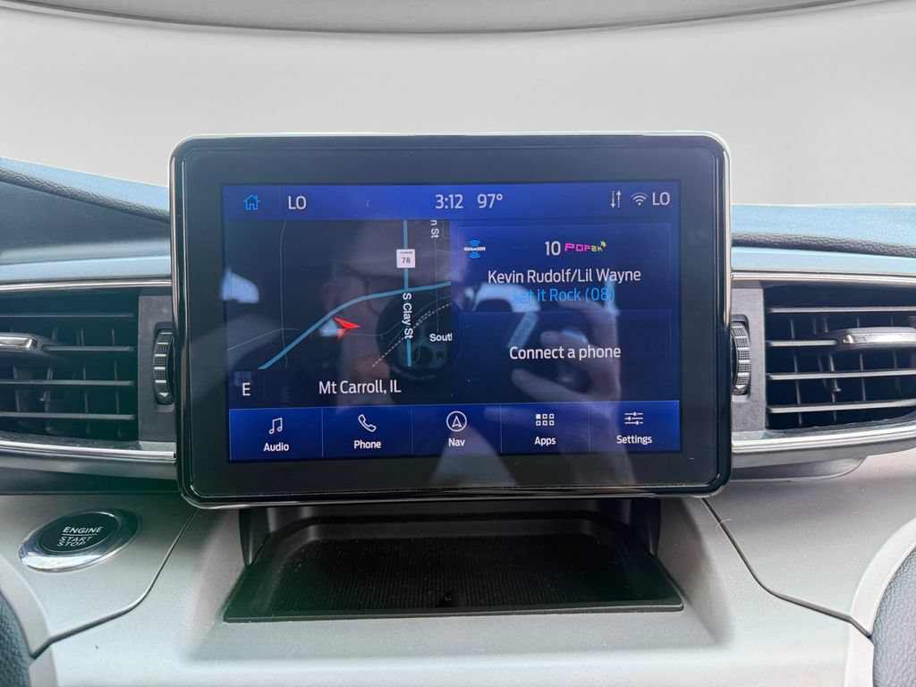 Used 2022 Ford Explorer XLT w/ Equipment Group 202A AWD/4WD image 23