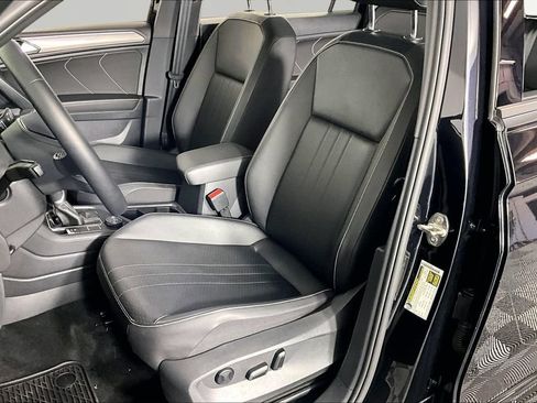 Used 2023 Volkswagen Tiguan SE R-Line AWD/4WD image 20