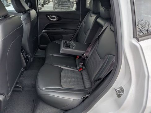 New 2026 Jeep Compass Latitude image 12