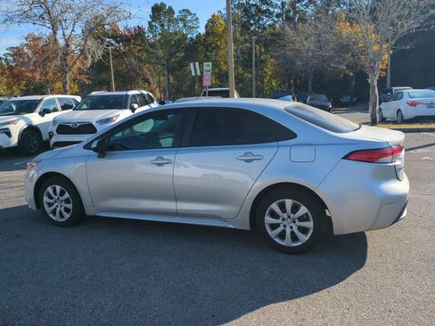 Used 2022 Toyota Corolla LE image 8