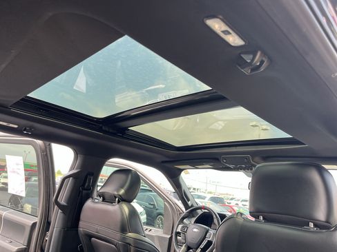 Used 2019 Ford F150 Raptor w/ Equipment Group 802A Luxury AWD/4WD image 50