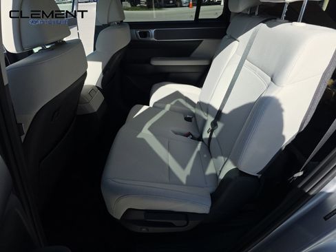 New 2026 Hyundai Santa Fe SE image 28