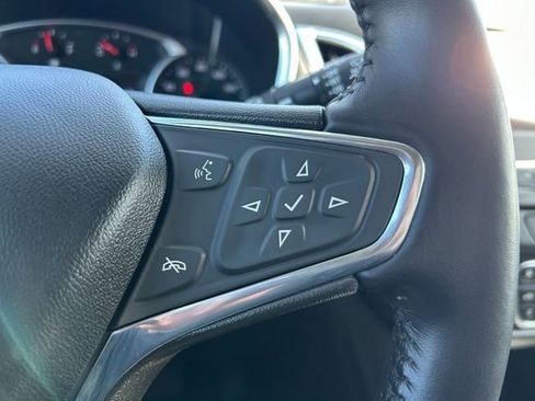 Used 2021 Chevrolet Equinox LT image 25