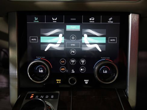 Used 2020 Land Rover Range Rover HSE image 20