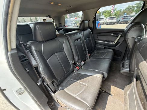 Used 2009 GMC Acadia SLT AWD/4WD image 18