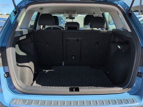 Certified 2025 Volkswagen Taos S image 10