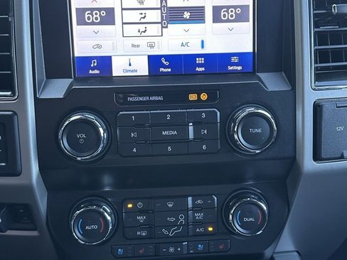 Used 2020 Ford F250 Lariat w/ Lariat Value Package image 16