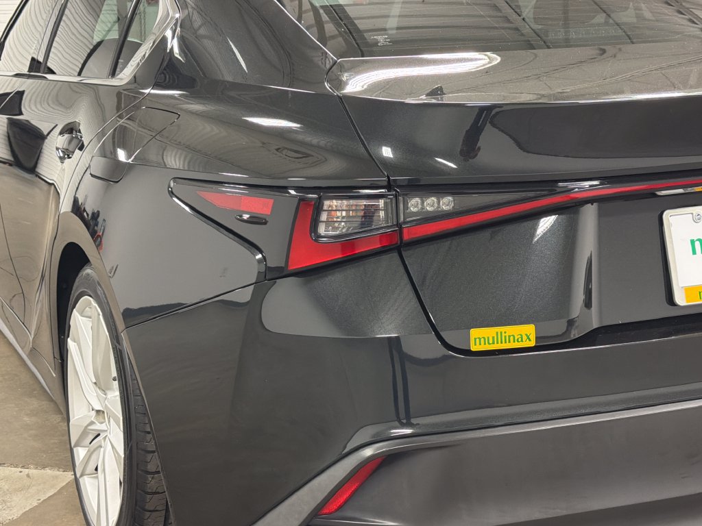 Used 2021 Lexus IS 300 w/ Accessory Package 2 RWD image 12