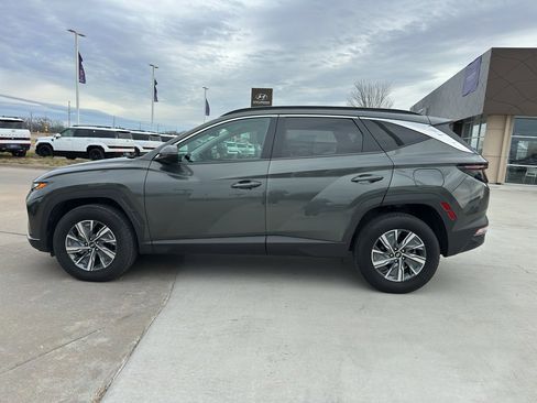 Used 2022 Hyundai Tucson Blue image 4