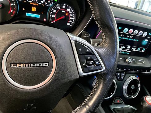 Used 2016 Chevrolet Camaro SS RWD image 8