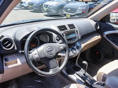 Used 2008 Toyota RAV4 Limited FWD image 22