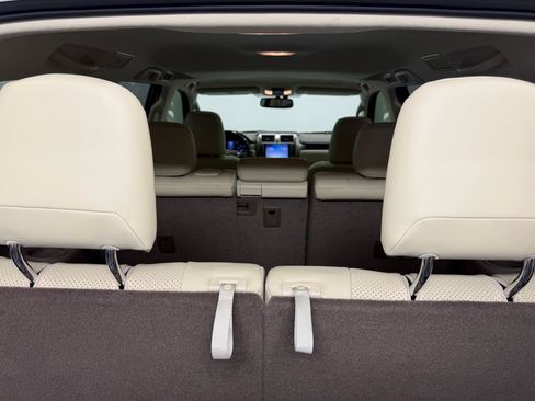Used 2018 Lexus GX 460 Luxury w/ Preferred Accessory Package AWD/4WD image 36