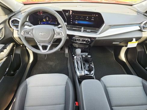 New 2026 Chevrolet Trax LT w/ Driver Confidence Package FWD image 6