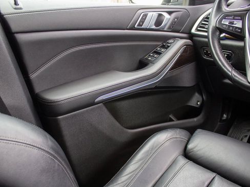 Used 2021 BMW X5 xDrive45e w/ Parking Assistance Package image 19