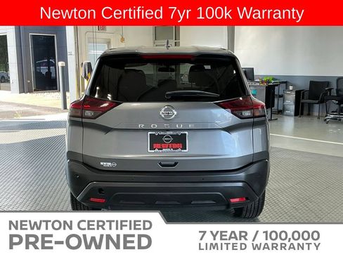 Used 2021 Nissan Rogue S FWD image 5