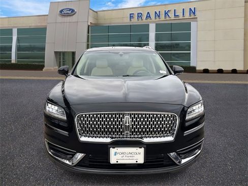 Used 2020 Lincoln Nautilus Reserve w/ Equipment Group 202A image 2